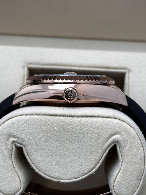 Rolex Sky-Dweller 326235 Image 2
